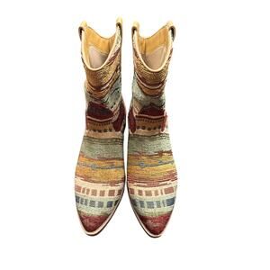 Buckley Women;s size 6 low western Boho Aztec southwest Print cowboy boot